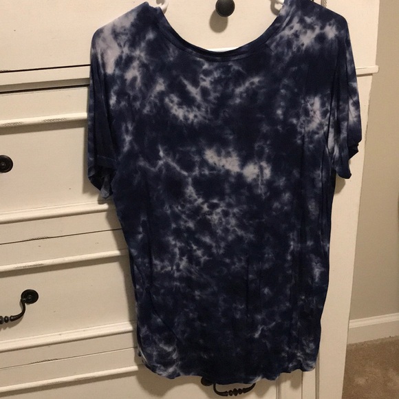 AMERICAN EAGLE v-neck tee - Picture 2 of 3